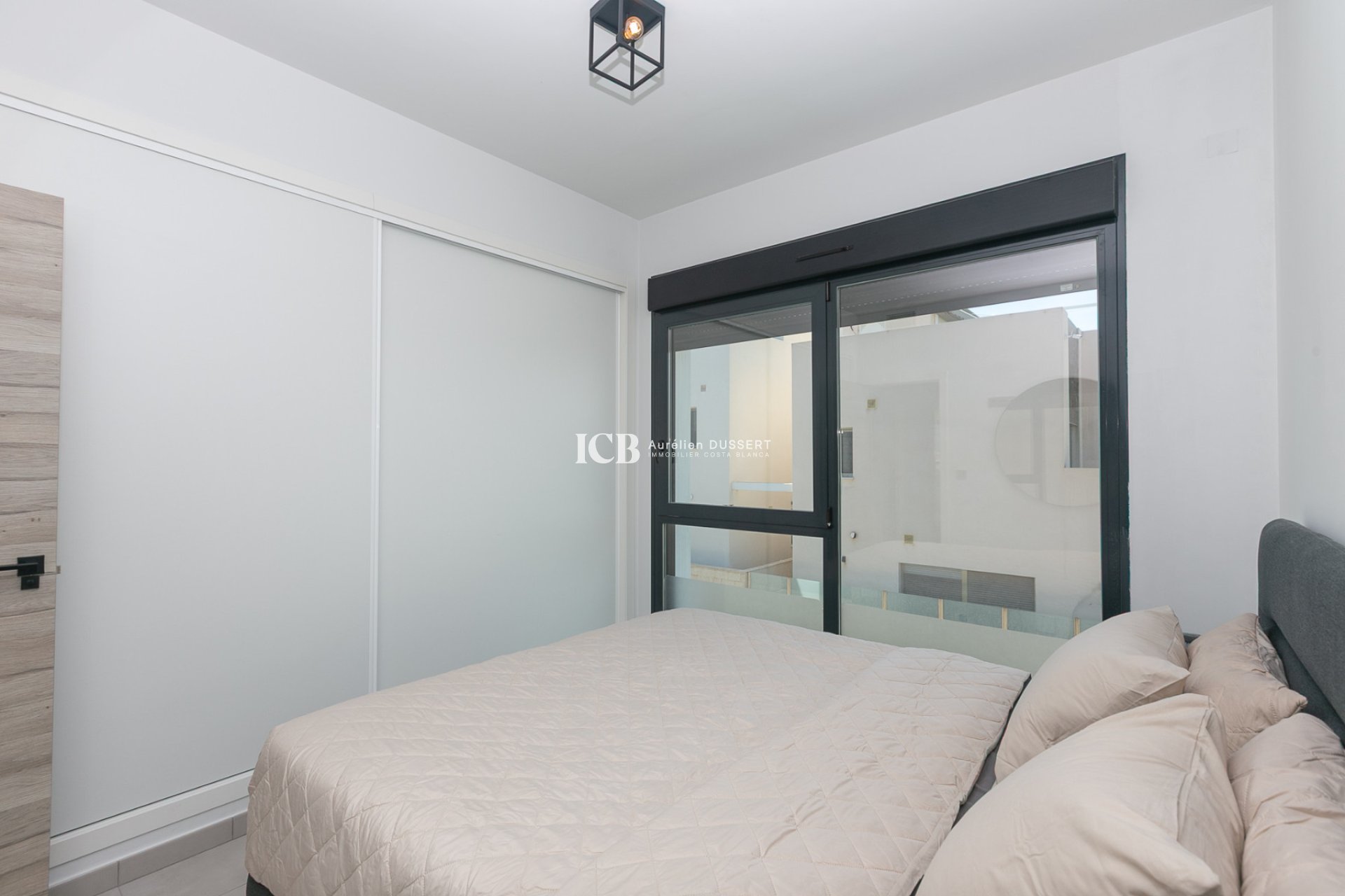 Revente - Villa -
Orihuela Costa - Villamartín