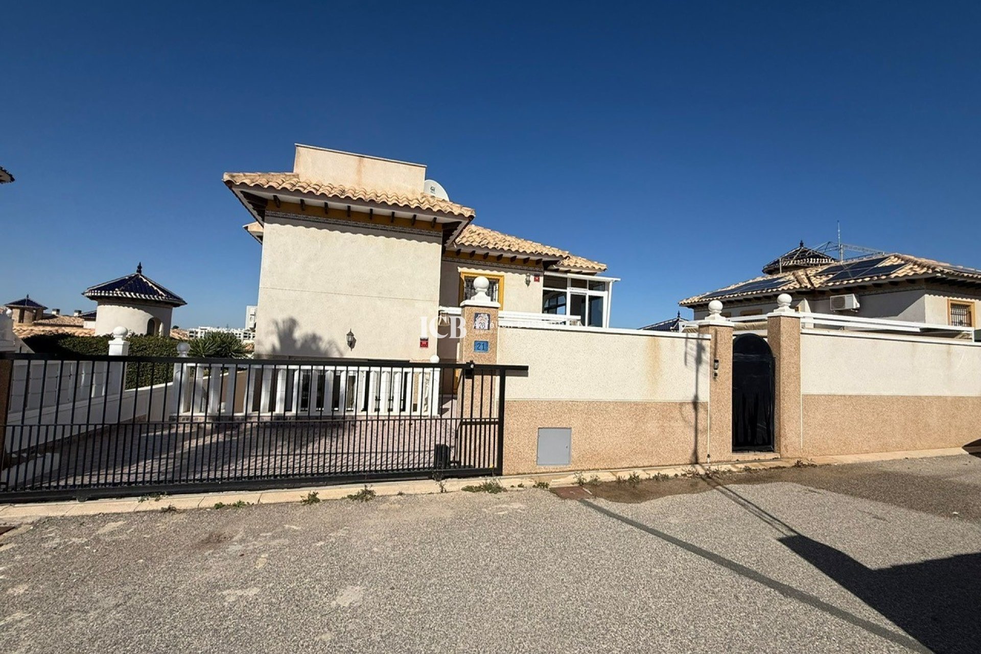 Revente - Villa -
Orihuela Costa - Villamartín