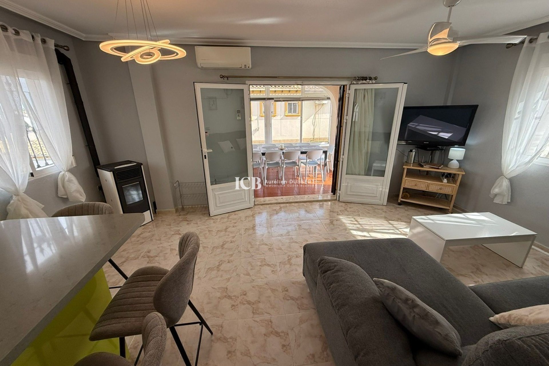 Revente - Villa -
Orihuela Costa - Villamartín