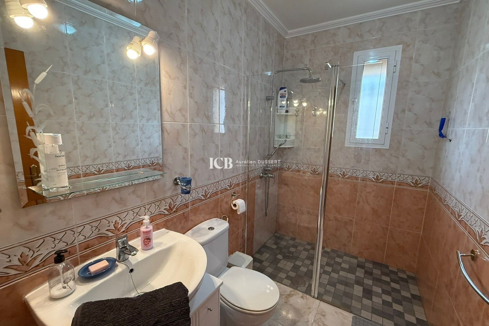 Revente - Villa -
Orihuela Costa - Villamartín