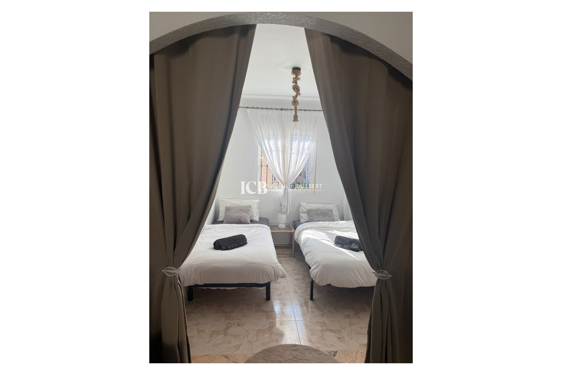 Revente - Villa -
Orihuela Costa - Villamartín