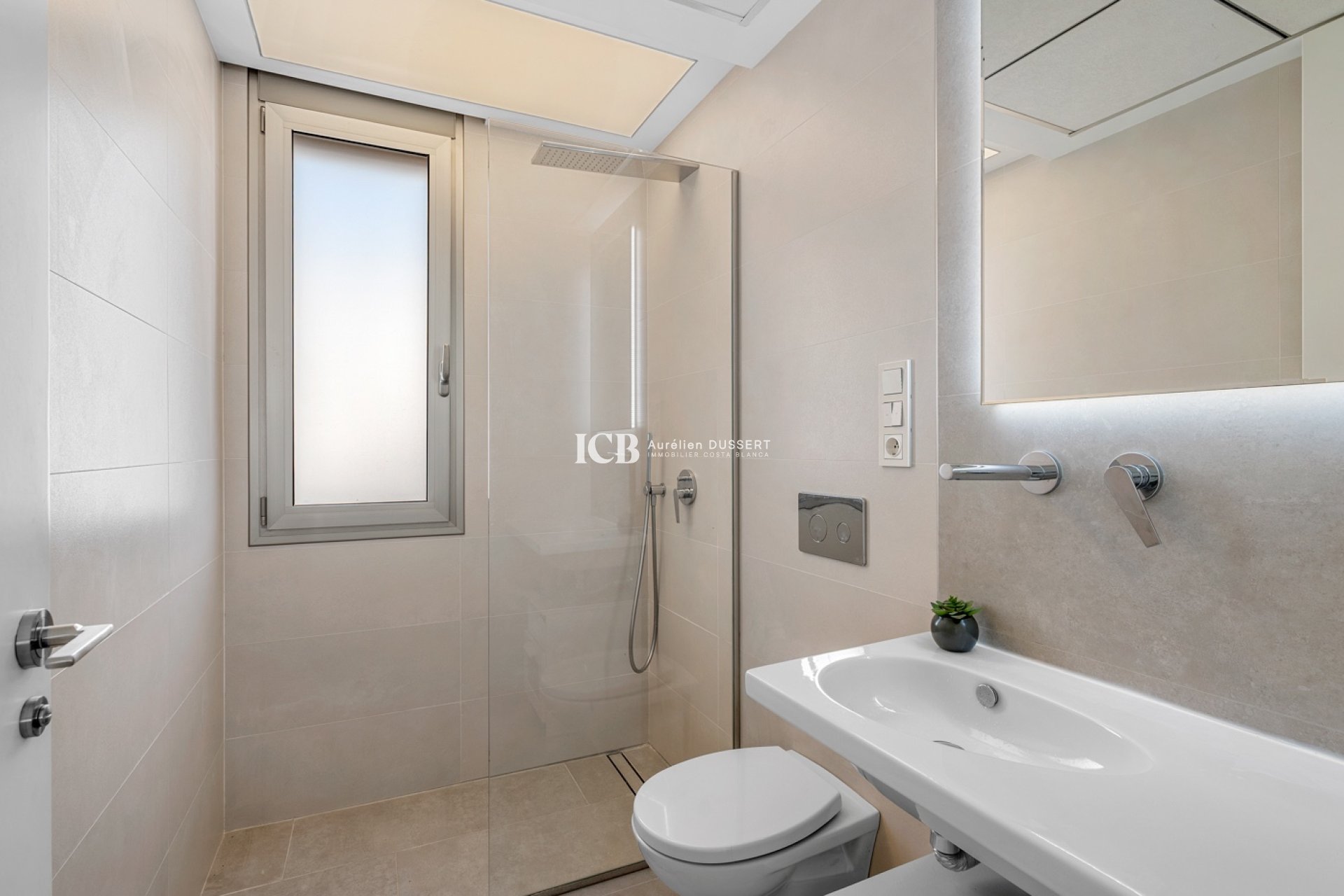 Revente - Villa -
Orihuela Costa - Villamartín