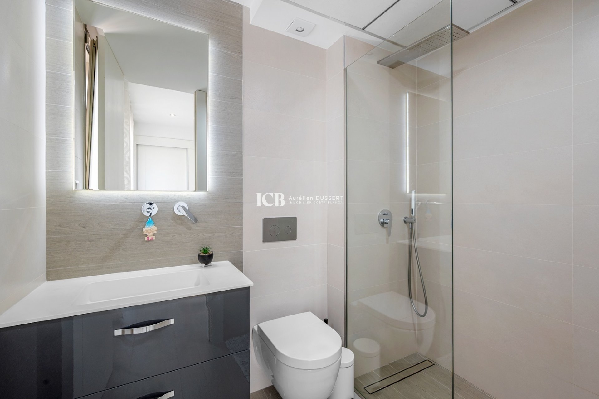 Revente - Villa -
Orihuela Costa - Villamartín