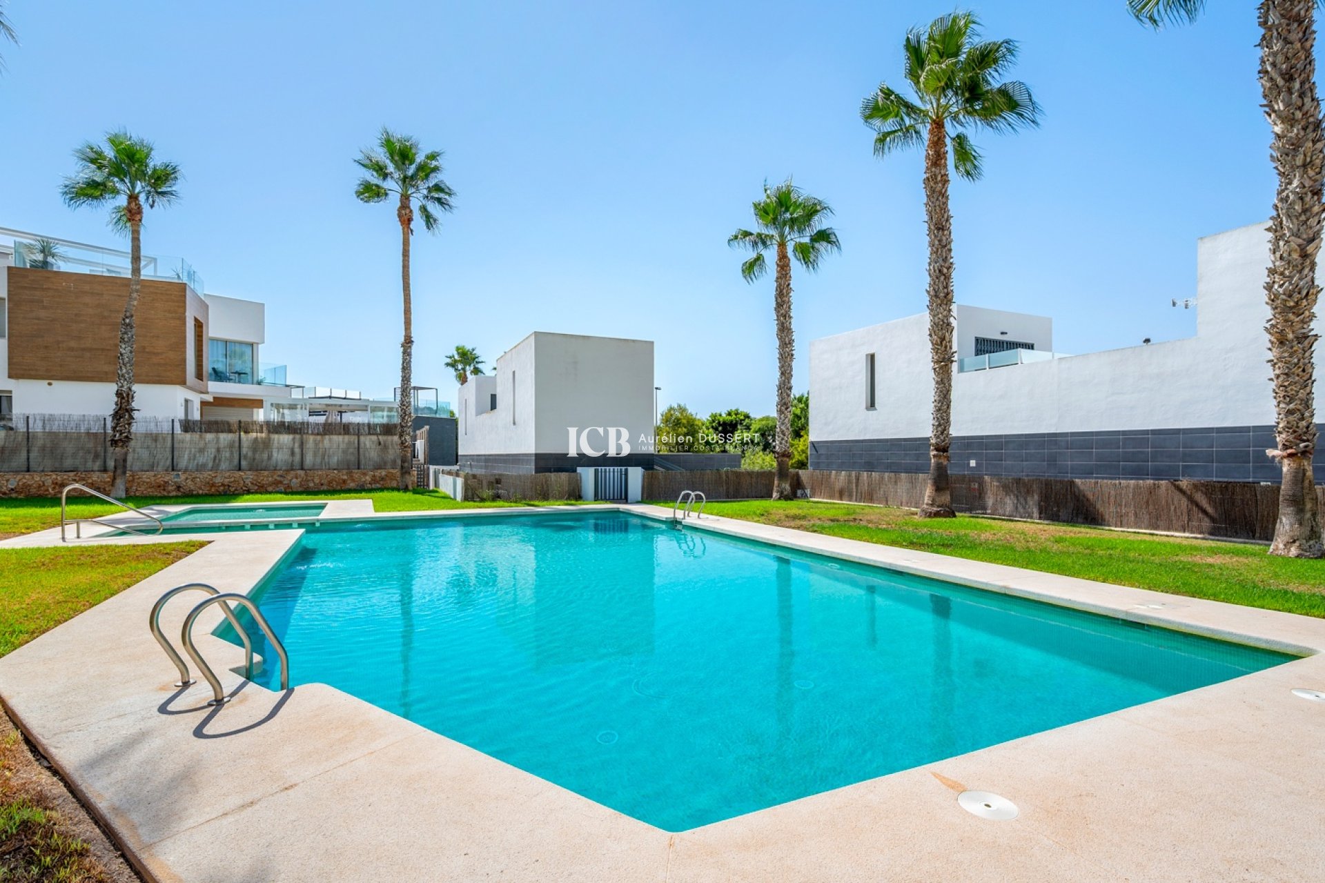Revente - Villa -
Orihuela Costa - Villamartín
