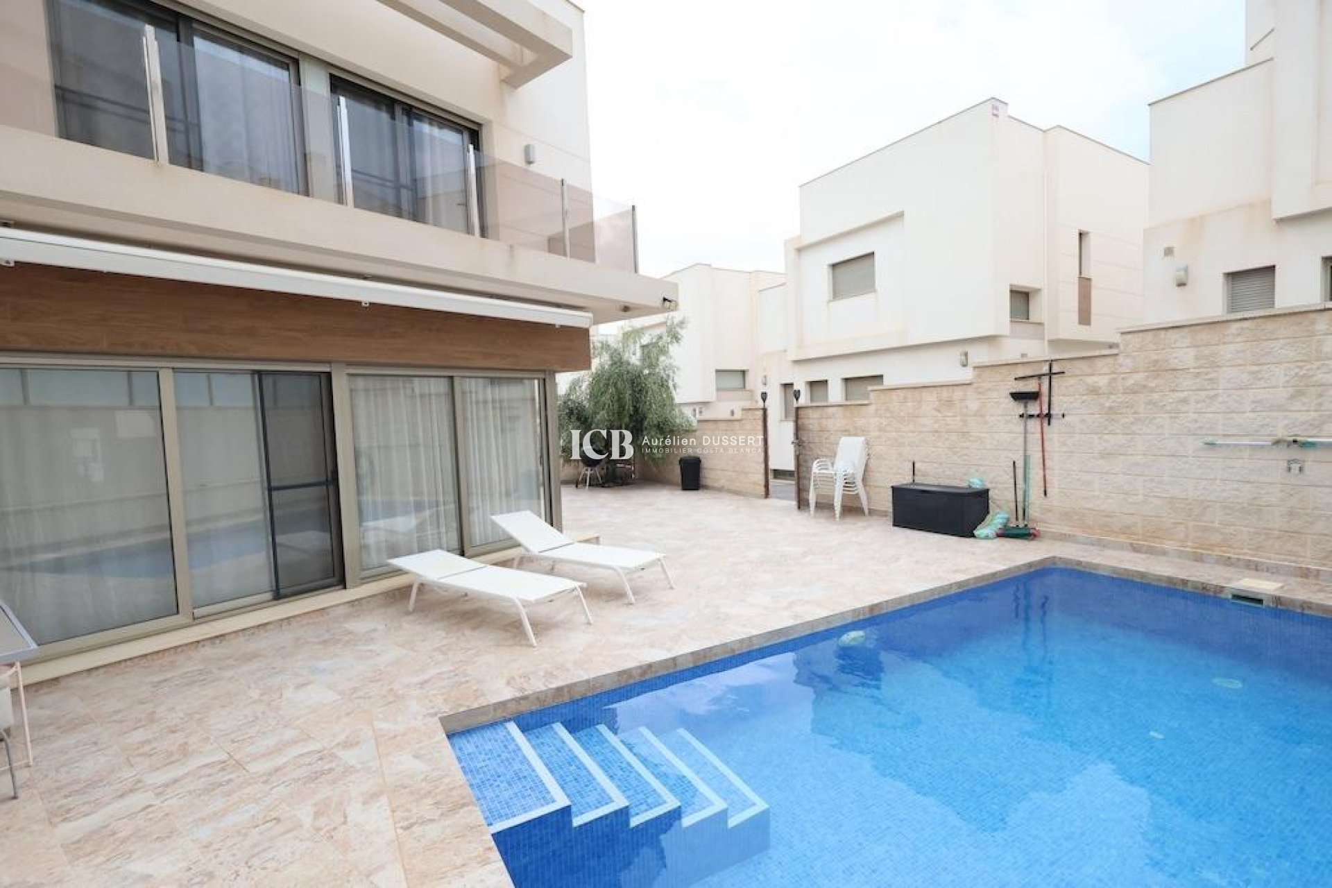 Revente - Villa -
Orihuela Costa - Villamartín