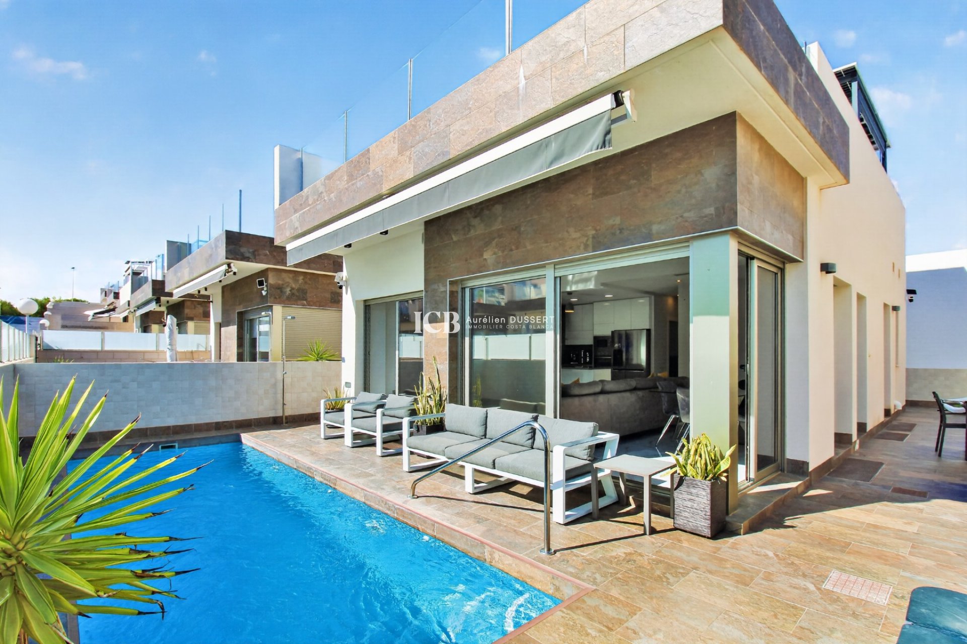 Revente - Villa -
Orihuela Costa - Villamartín