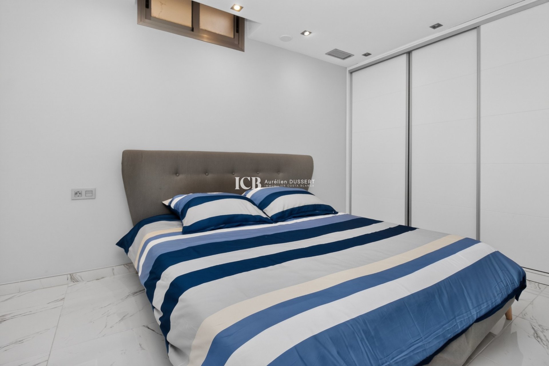 Revente - Villa -
Orihuela Costa - Villamartín