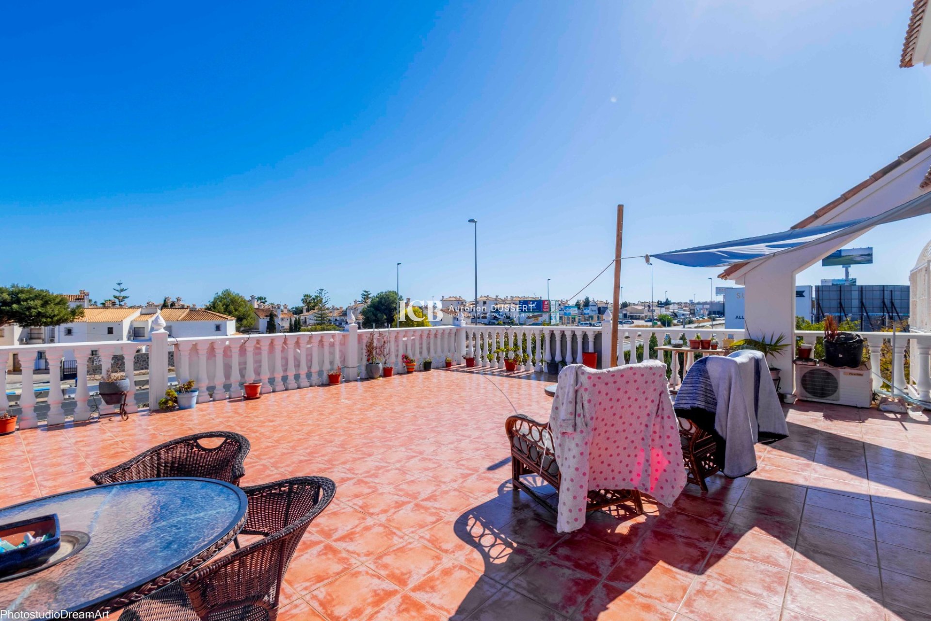 Revente - Villa -
Orihuela Costa