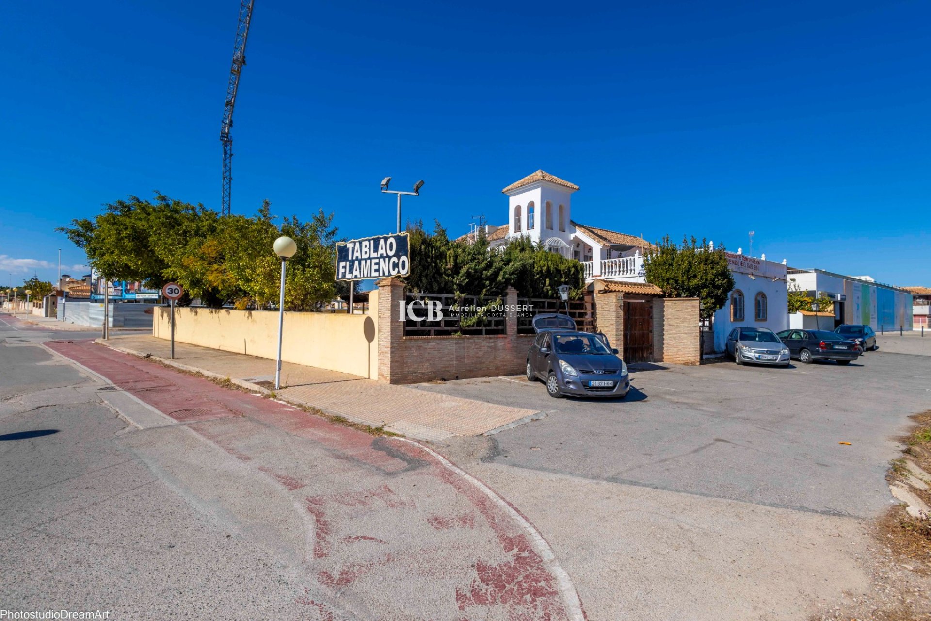 Revente - Villa -
Orihuela Costa