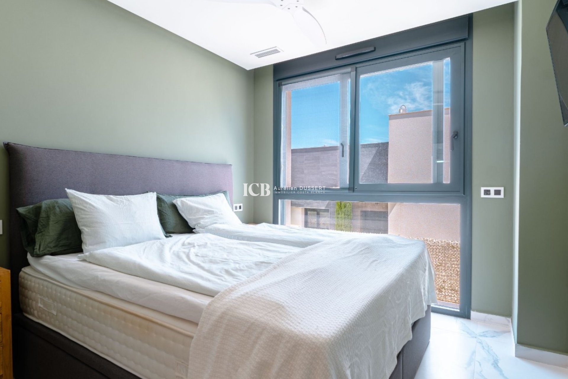 Revente - Villa -
San Miguel de Salinas - Urbanizaciones