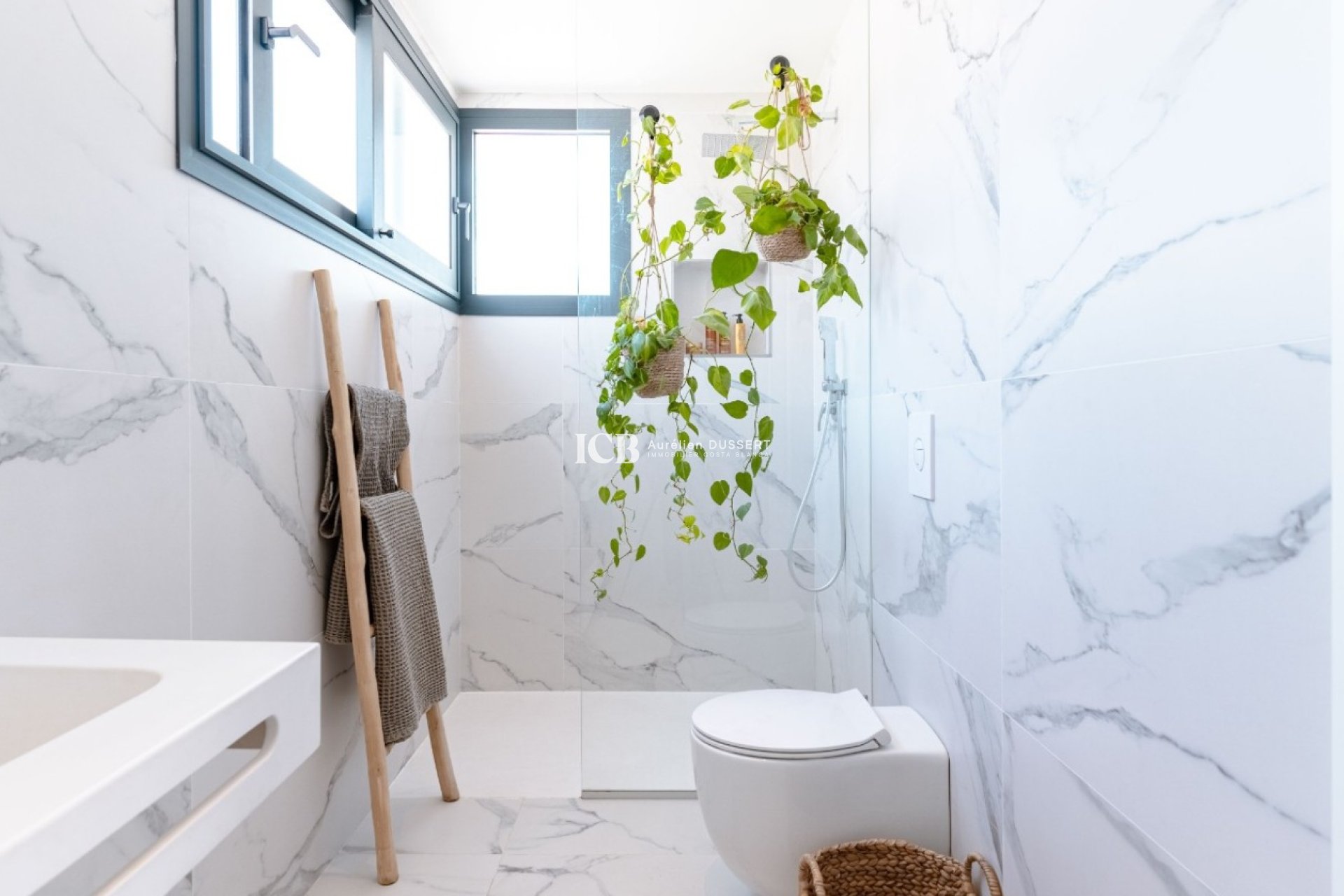 Revente - Villa -
San Miguel de Salinas - Urbanizaciones