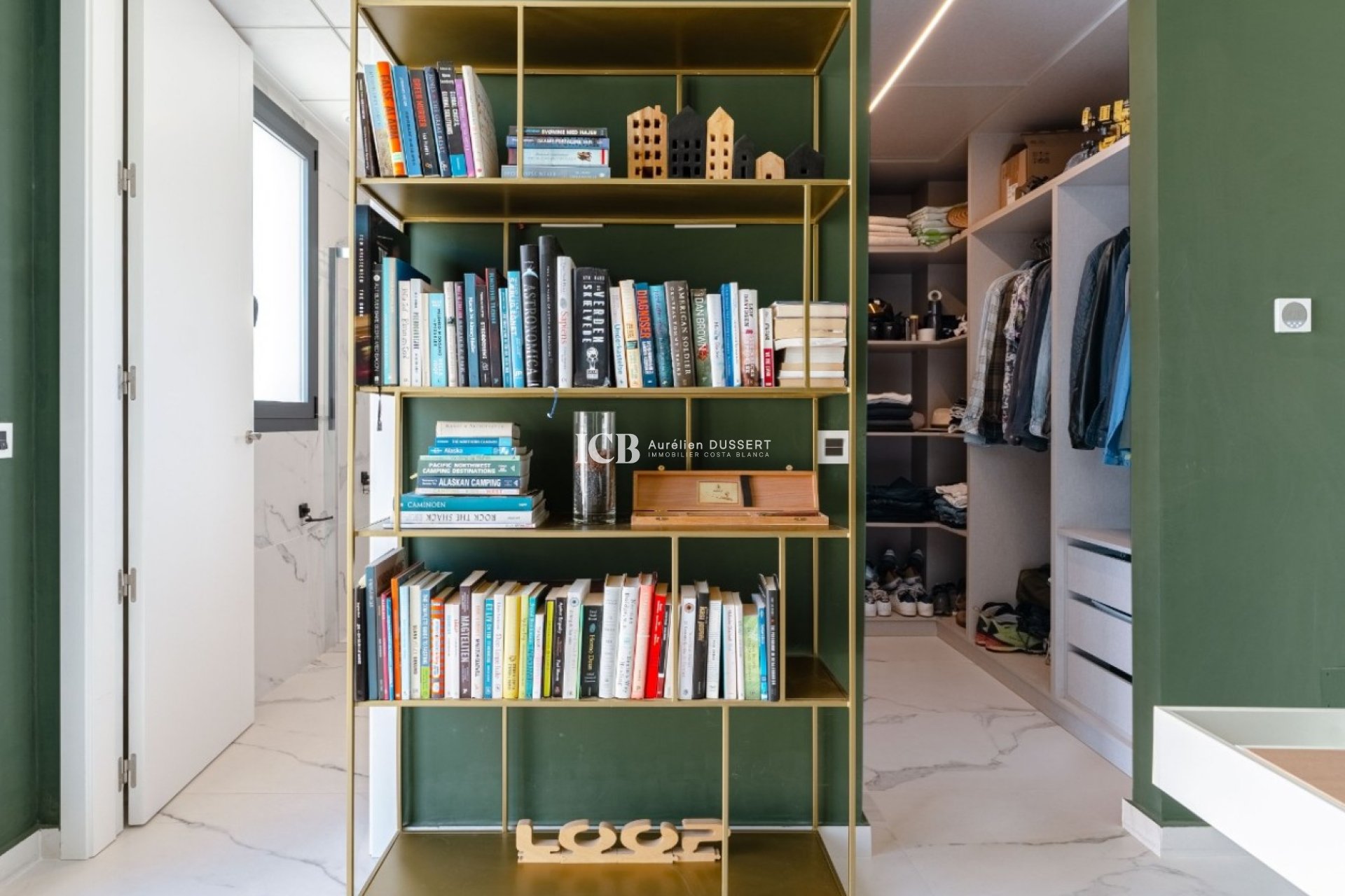 Revente - Villa -
San Miguel de Salinas - Urbanizaciones