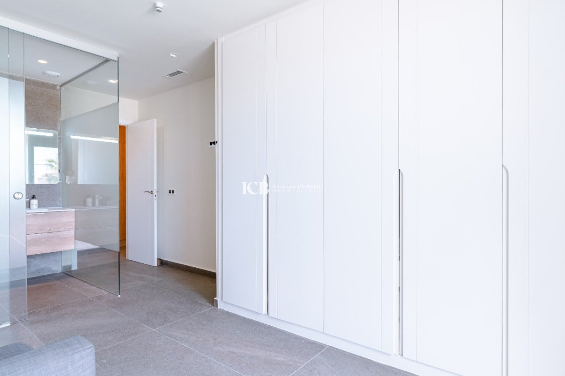 Revente - Villa -
San Miguel de Salinas - Urbanizaciones