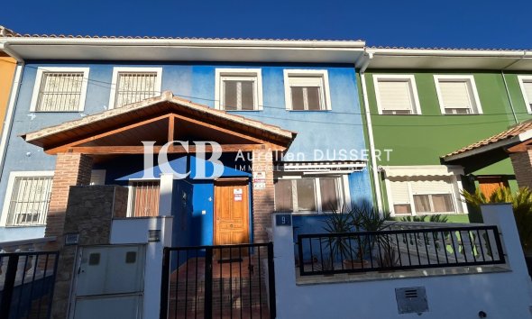 Townhouse - Resale - Torremendo -
                Torremendo