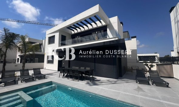 Villa - Resale - Algorfa - La Finca Golf Resort