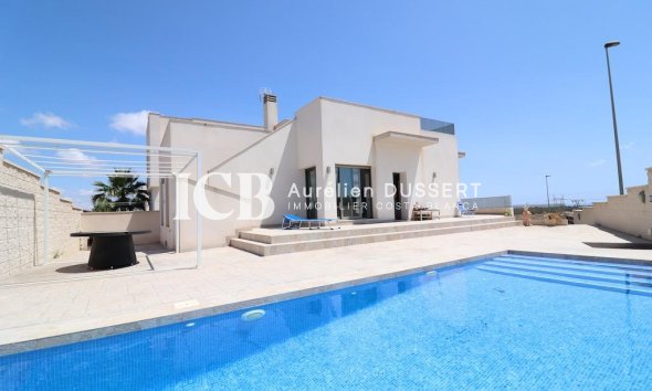 Villa - Resale -
            San Miguel de Salinas - ICBC-72722