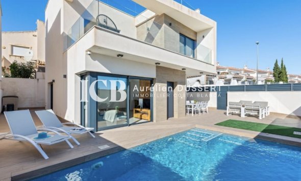 Villa - Resale - San Miguel de Salinas -
                Orihuela Costa