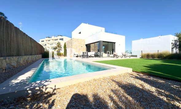 Villa - Reventa - Las Colinas Golf - Las Colinas Golf
