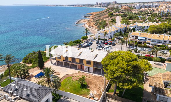 Villa - Reventa - Orihuela Costa -
                Cabo Roig