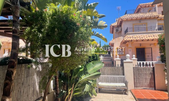 Villa - Reventa - Orihuela Costa -
                La Regia