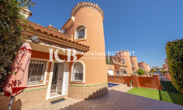 Villa - Revente - Orihuela Costa -
                Sportcentre
