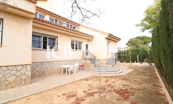 Reventa - Villa -
Pilar de la Horadada - RioMar