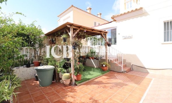 Revente - Villa -
Orihuela Costa - Lomas de Cabo Roig