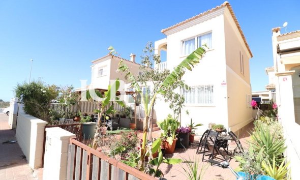 Revente - Villa -
Orihuela Costa - Lomas de Cabo Roig