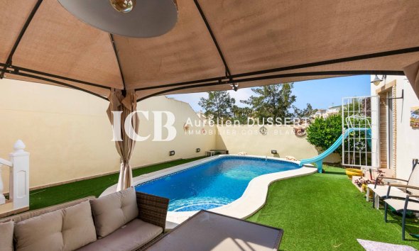 Resale - Villa -
Orihuela Costa - Playa Flamenca