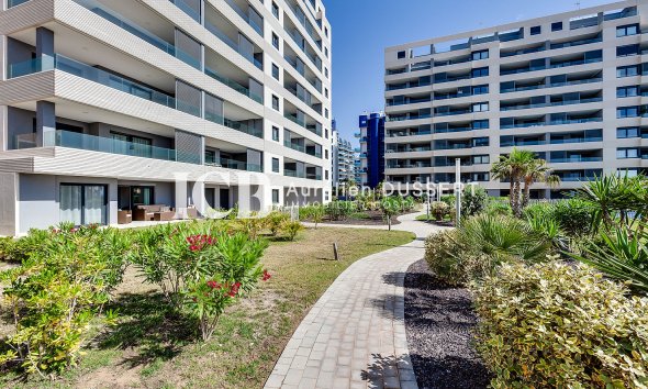 Resale - Apartment / flat -
Torrevieja