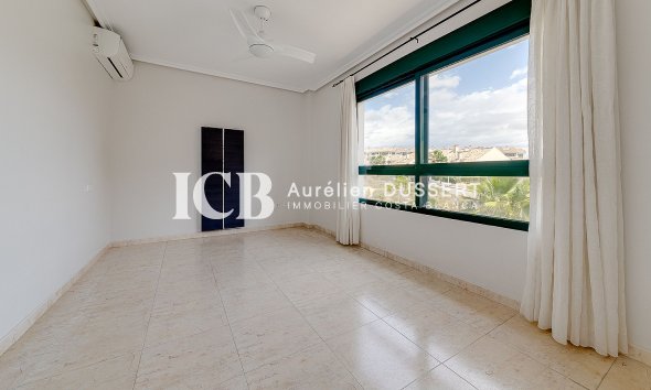 Resale - Apartment / flat -
Orihuela Costa