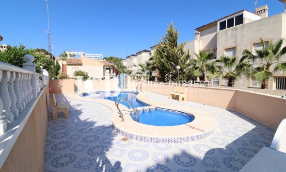 Revente - Villa -
Orihuela Costa - Villamartín