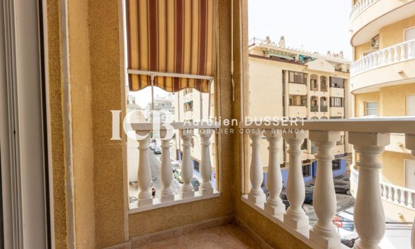 Resale - Apartment / flat -
Torrevieja - Centro