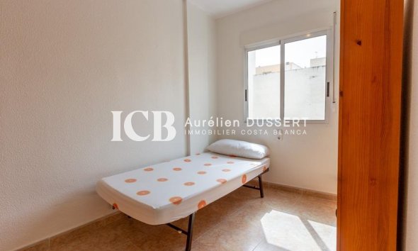 Resale - Apartment / flat -
Torrevieja - Centro