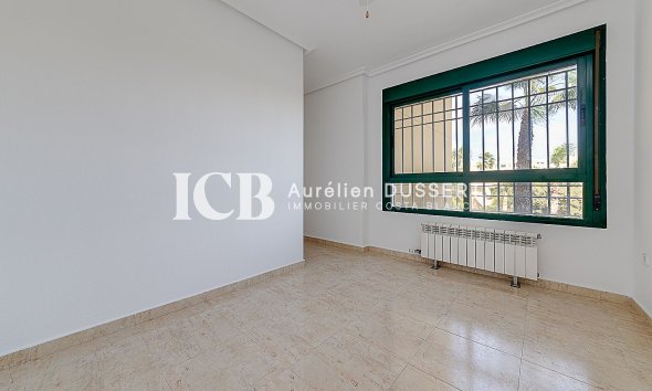 Resale - Apartment / flat -
Orihuela Costa