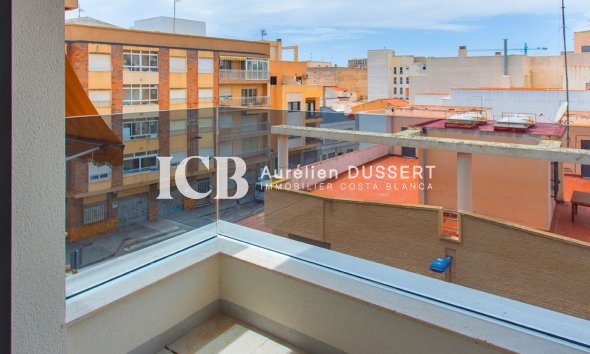 Resale - Apartment / flat -
Torrevieja - Playa del Cura