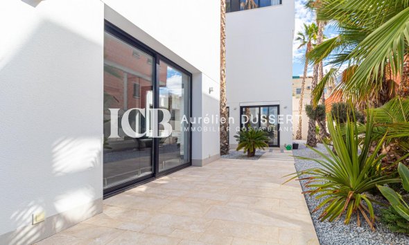 Resale - Villa -
San Fulgencio - urb.la marina