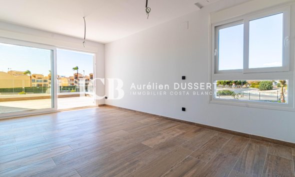 Resale - Apartment / flat -
Torrevieja - Punta prima