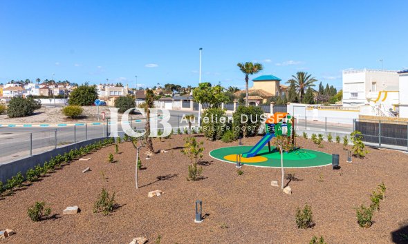 Resale - Apartment / flat -
Torrevieja - Punta prima