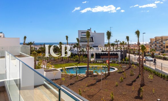 Resale - Apartment / flat -
Torrevieja - Punta prima