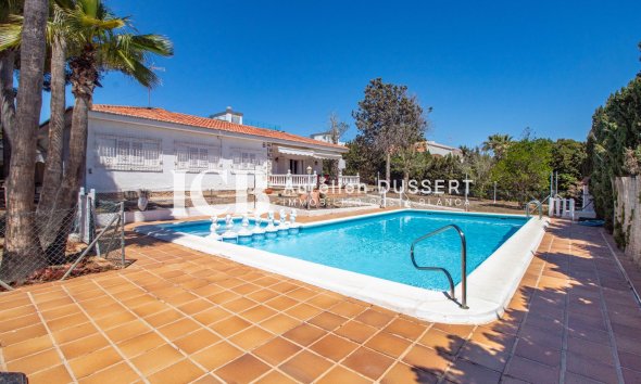 Resale - Villa -
Torrevieja - Los Balcones - Los Altos del Edén