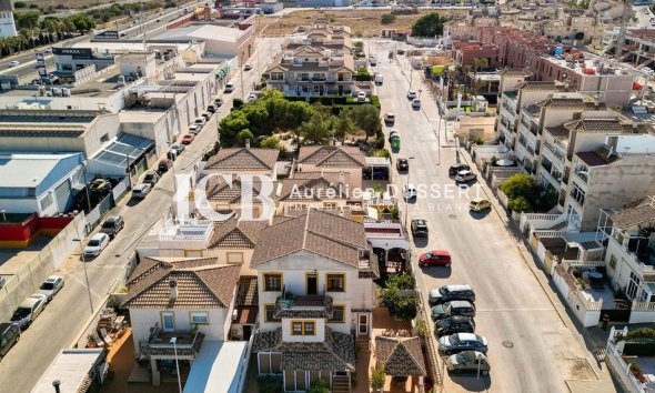 Resale - Villa -
Orihuela Costa - Punta prima