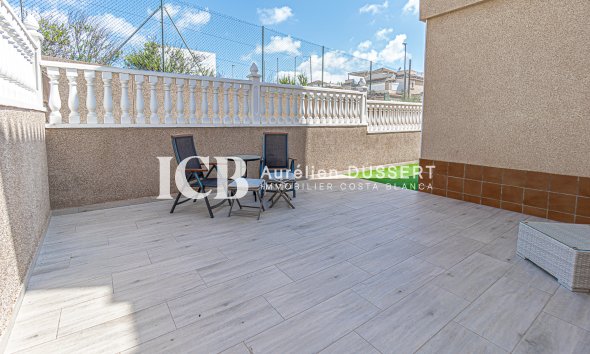 Resale - Villa -
Orihuela Costa - Pau 26