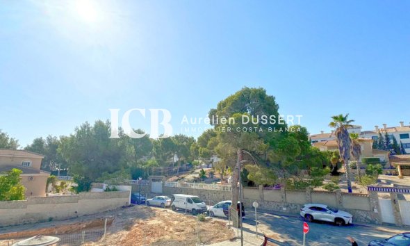 Resale - Townhouse -
Orihuela Costa - Villamartín