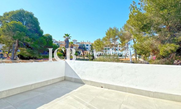 Resale - Townhouse -
Orihuela Costa - Villamartín