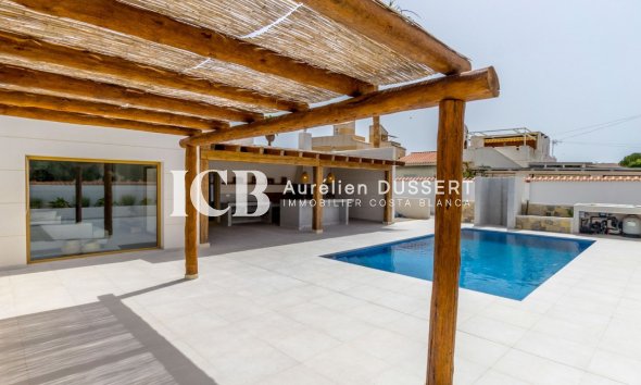 Resale - Villa -
Torrevieja - Torreta Florida