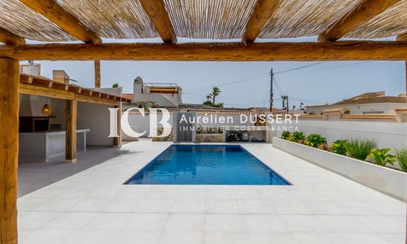 Resale - Villa -
Torrevieja - Torreta Florida