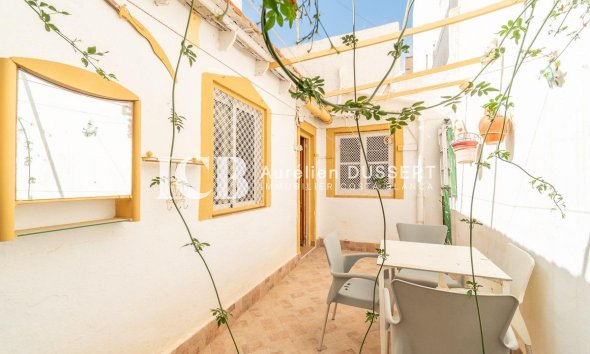 Resale - Apartment / flat -
Torrevieja - Playa de los Naufragos