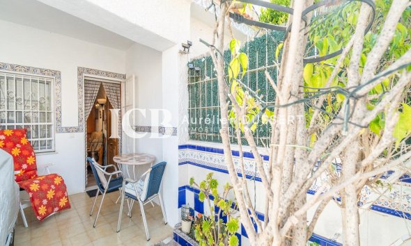 Resale - Apartment / flat -
Torrevieja - Los Frutales