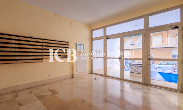 Reventa - Apartamento / piso -
Torrevieja - Paseo maritimo